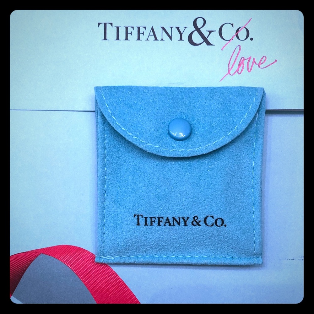 SOLD🎉Tiffany & Co. crescent moon earrings.
